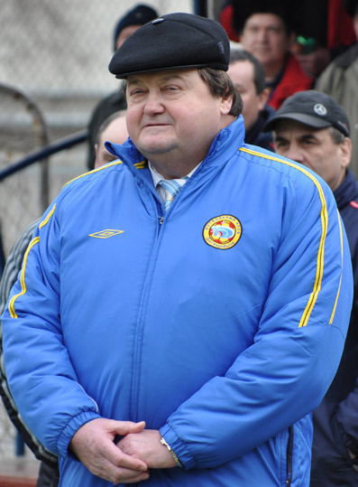 Поздравление Председателя Ростовской региональной общественной организации «Федерация футбола» Николая Сардака с Днем рождения от футбольного клуба «Донгаздобыча»