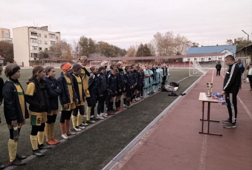 Как в Батайске девушки в футбол играли...