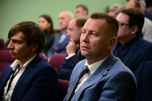 Сегодня члену Исполкома областной федерации футбола, председателю сектора студенческого футбола РРООФФ, руководителю команды ЮФУ Алексею Устенко исполняется 47 лет