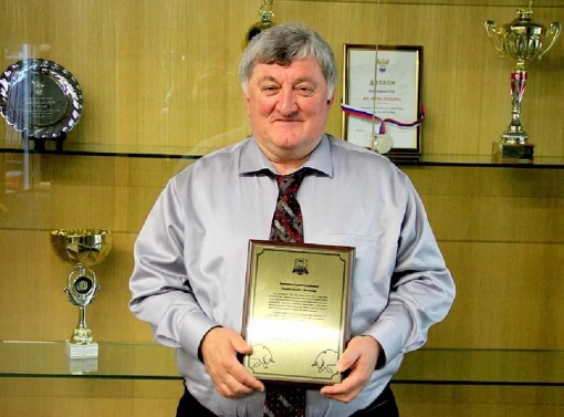 Сегодня у председателя Федерации футбола Республики Адыгея  Нурбия Хакунова день рождения. Ему исполнился 71 год.