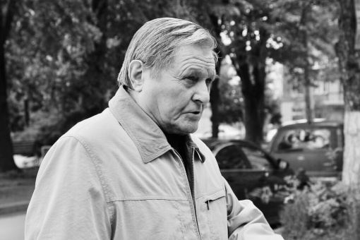 Умер Энвер Юлгушов