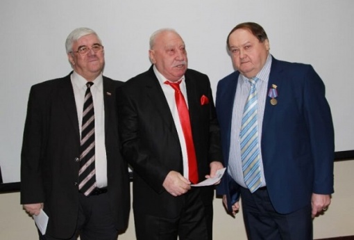 Ветеран донского футбола Юрий Тимошевский отмечает 77-й день рождения