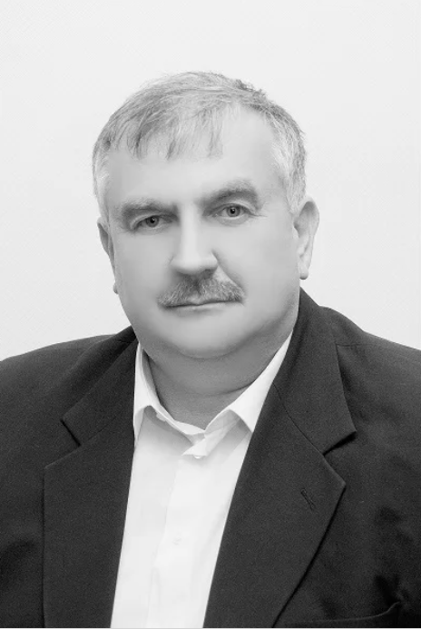 Сегодня президенту футбольного клуба «Славяне» Виктору Зубенко  исполнилось 66 лет 