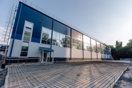 Завершается строительство крытого футбольного манежа на территории областного училища олимпийского резерва