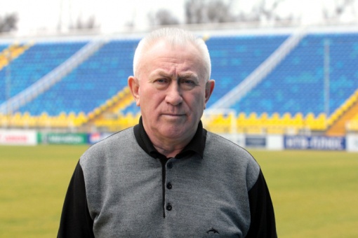 Сегодня одному из самых авторитетных футбольных наставников Дона, члену Исполкома Федерации футбола Ростовской области, руководителю общественной организации «Ветераны Донского футбола», Мастеру спорта Валерию Николаевичу Синау исполняется 77 лет