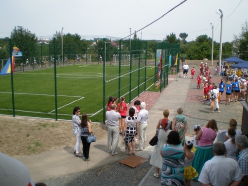 Фотоотчет с торжественного открытия спортивной площадки в Семикаракорском районе