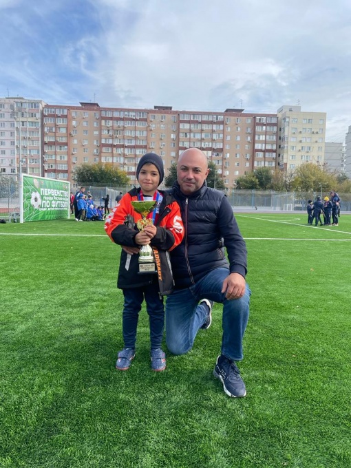 Сегодня 45-й день рождения отмечает ветеран донского футбола Анатолий Богателло