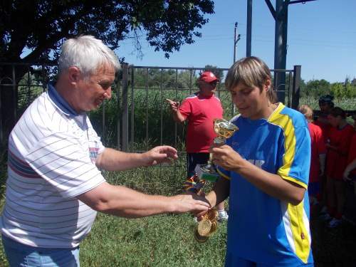 Сегодня 73-й день рождения отмечает ветеран футбола Октябрьского (сельского) района  Сергей Ястребов.