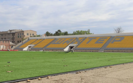 На стадионе города Шахты завершается масштабная реконструкция