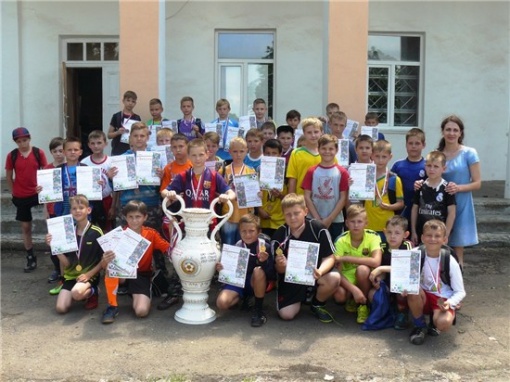 Первенство города Донецка по футболу среди школьников, посвященное Дню защиты детей