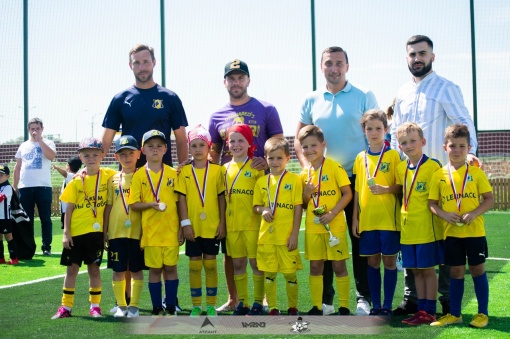 Юные дончане опробовали покрытие нового спортивного объекта!