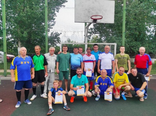 День физкультурника в Кашарах отметили ветеранским турниром