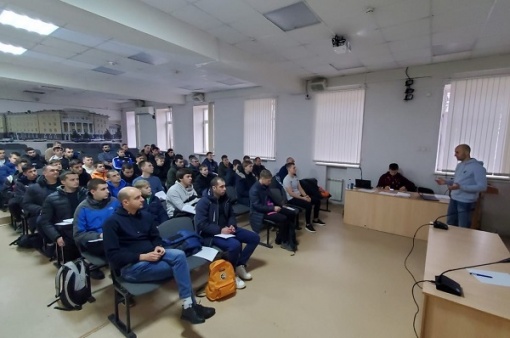 Школа арбитров начала работу!