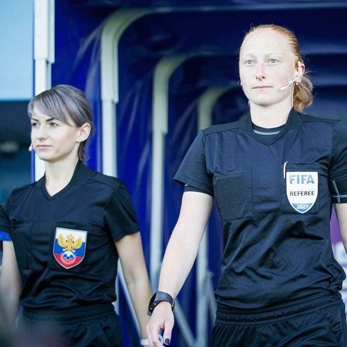Сегодня день рождения у арбитра женской суперлиги  Анны Дмитриевой