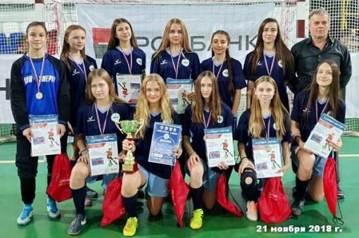 Юные волгодонские футболистки победили на областном этапе всероссийского турнира «Мини-футбол в школу»