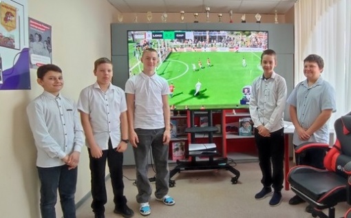 Киселевские школьники участвуют в проекте «Нескучная ПЕРЕМЕНА» и осваивают фиджитал-футбол