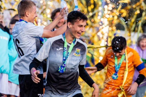 Второй поток завершился