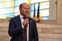 Сегодня день рождения у Главы города Ростова-на-Дону Александра Скрябина. Ему исполнился 51 год.