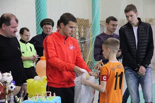 akad2_500x333.jpg